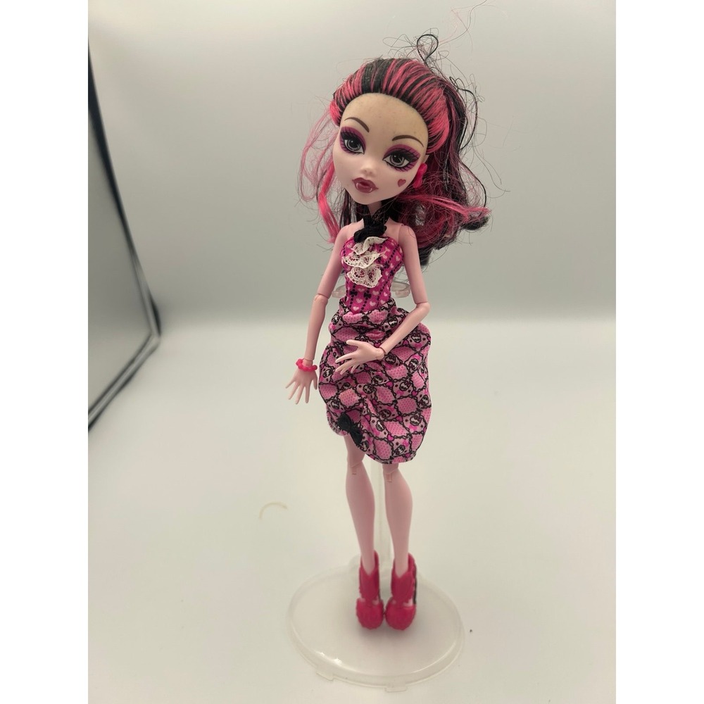 Monster High Dot Dead Gorgeous Draculaura doll